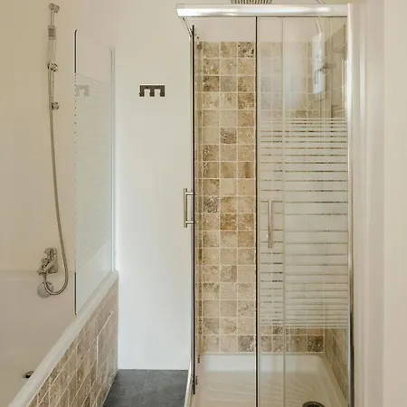 Lavande | 5-kamer | 6 Personen | *